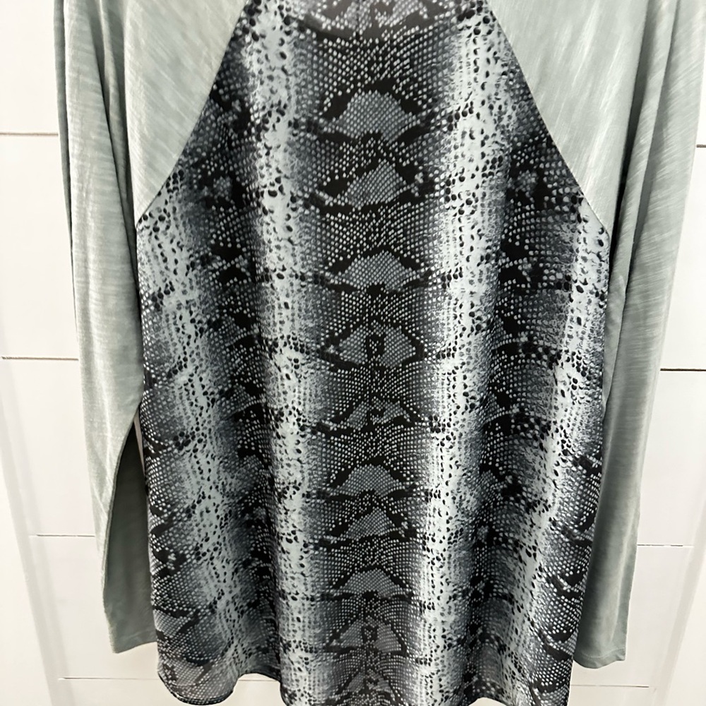 NWT XL DIANE GILMAN DG2 Grey animal print satin lightweight woman tunic casual - Picture 11 of 12